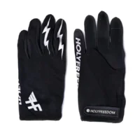 woman-freedom-light-gloves